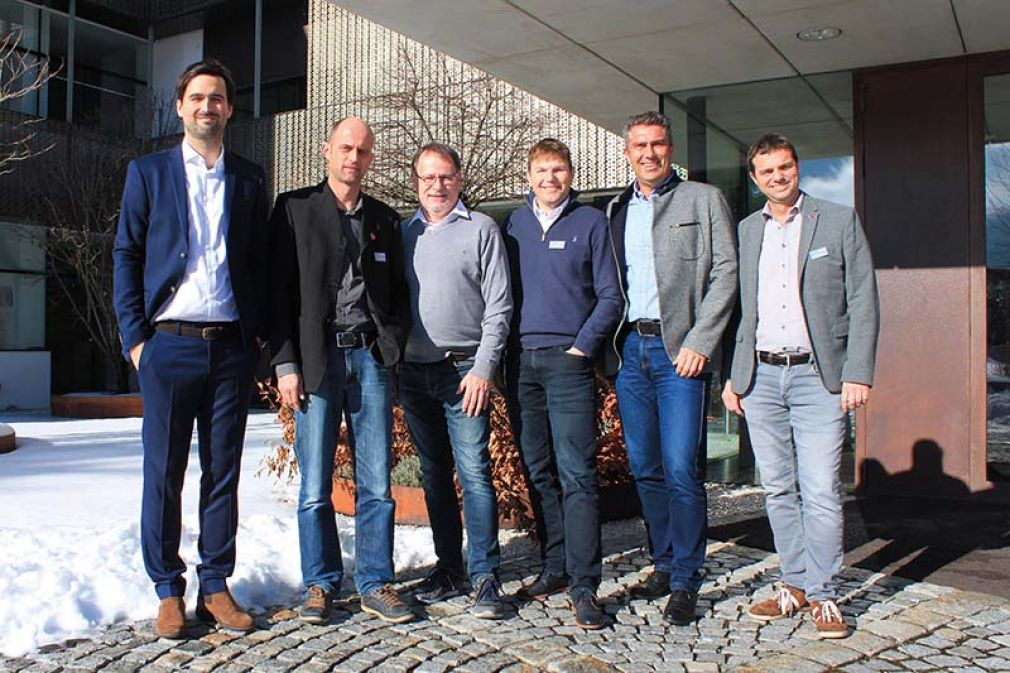 Foto: Daniel Pichler (Girardi & Schwärzler), Georg Steiner (Steinbacher), Ingomar Smrcka (Ardex),  Daniel Hofmann (Steinbacher), Klaus Untermoser (Steinbacher) und Roland Flatscher (Steinbacher) informierten über Dämmkomplettlösungen, neue Estriche und das Thema Haftung.