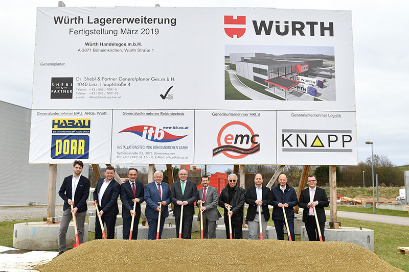 Spatenstich zur Logistik-Erweiterung bei Würth Österreich, v.l.: Felix Haselbacher, EMC, Bernhard Rottenbücher, Knapp, Bezirkshauptmann Josef Kronister, Bürgermeister Johann Hell, LH-Stv. Stephan Pernkopf, Alfred Wurmbrand, Geschäftsführer Würth, Adel Shebl, Dr. Shebl & Partner Generalplaner, Ewald Kreuzhuber, Habau, Alexander Altmüller, Porr Bau GmbH., Stefan Gugerell, Würth.