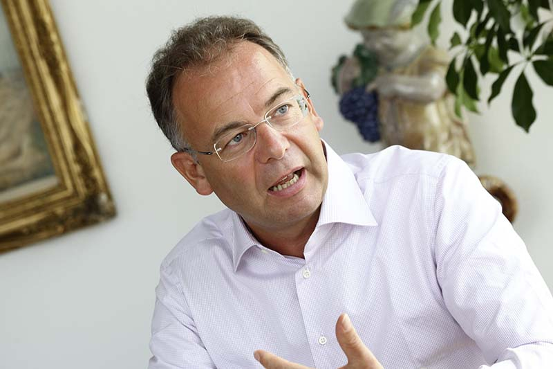 Foto: "Unser starkes Wachstum in diesem Jahr reflektiert die kontinuierliche und nachhaltige Umsetzung unserer Unternehmensstrategie: Erstens durch den Ausbau unserer Marktpositionen und organisches Wachstum mit innovativen Produktlösungen. Zweitens durch die Umsetzung von Optimierungsmaßnahmen im Rahmen unseres Programmes Fast Forward 2020. Und drittens durch gezielte Wachstumsakquisitionen zur Ergänzung und zum Ausbau unserer bestehenden Aktivitäten." - Heimo Scheuch, CEO
