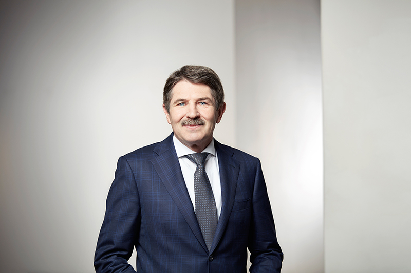 „Trotz der großvolumigen Verkäufe, die wir 2016 und 2017 getätigt haben, ist uns in den ersten drei Quartalen 2018 eine sehr starke Performance gelungen“, freut sich Ernst Vejdovszky, Vorstandsvorsitzender der S IMMO AG. (Quelle: Thomas Smetana)
