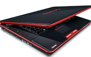 Das Qosmio X500-14W ist groß, schwer und lieferte eine Menge Leistung.